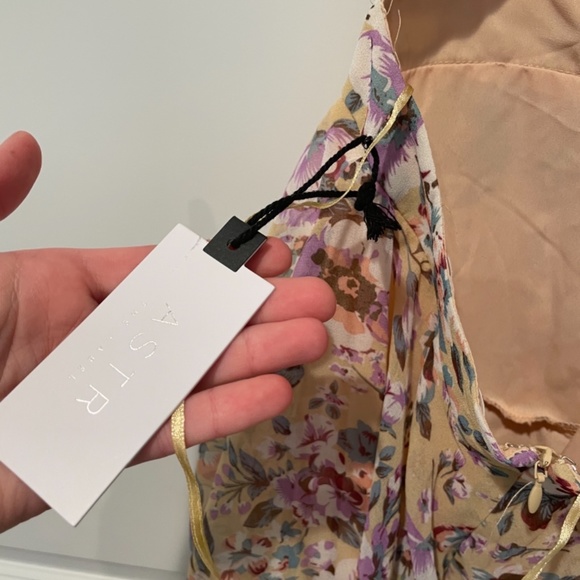 Astr Floral Tiered Maxi Dress - Picture 7 of 11